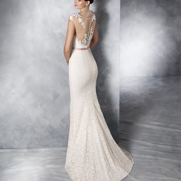 New Wedding Dress, Vintage Lace Back, Ivory Comfy Sexy Fitted, Rustic Illusion - Picture 5 of 6